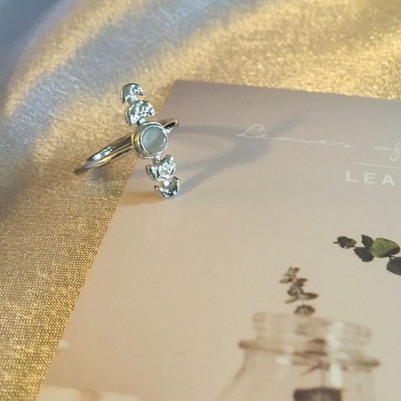 Slate Moon Stages Crescent Silver Mystic Ring - Picture 8 of 8